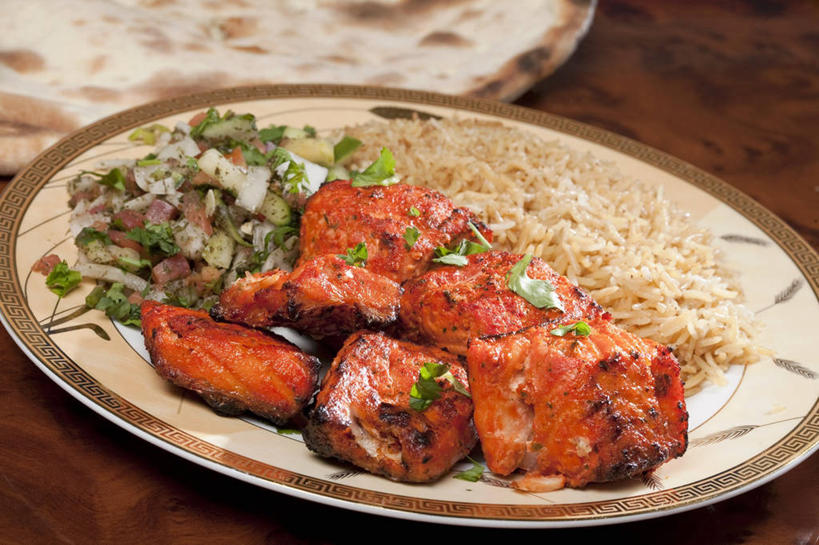 三文鱼,无人,横图,俯视,室内,特写,白天,餐桌,桌子,鲑鱼,蔬菜,餐具,阴影,新鲜,反射,碟子,盘,影子,谷类,谷物,肉,生食,蔬菜沙拉,鱼肉,沙拉,食品,米,色拉,大米,沙律,肉类,食物,一个,盘子,碟,有机食品,绿色食品,单个,餐台,色拉酱,大马哈鱼,千岛酱,肉食,撒蒙鱼,萨门鱼,冰海之皇,鲑,马哈鱼,麻哈鱼,大麻哈鱼,彩图,高角度拍摄