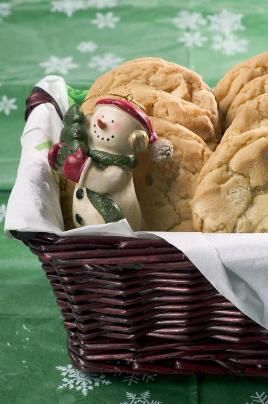 点心,无人,交叉,竖图,俯视,室外,特写,白天,游戏,草地,草坪,花海,花圃,雪,植物,大雪,竹子,叶子,圣诞节,一堆,圣诞老人,堆叠,堆积,竹制,节日,朦胧,模糊,庆祝,盛开,编织,篮子,积雪,雪景,雪人,冬季,冬天,食品,曲奇,玩,花蕾,文化,娱乐,草,花,花瓣,花朵,花卉,鲜花,食物,一个,绿色,竹篮,饼干,零食,花丛,花束,花田,花苞,花蕊,庆典,休闲,寒冷,单个,活动,纪念,竹条,堆,交织,竹制品,发泄,消遣,智力,曲奇饼,曲奇饼干,宣泄,严寒,穿插,玩耍,嬉戏,彩图,高角度拍摄,拟人