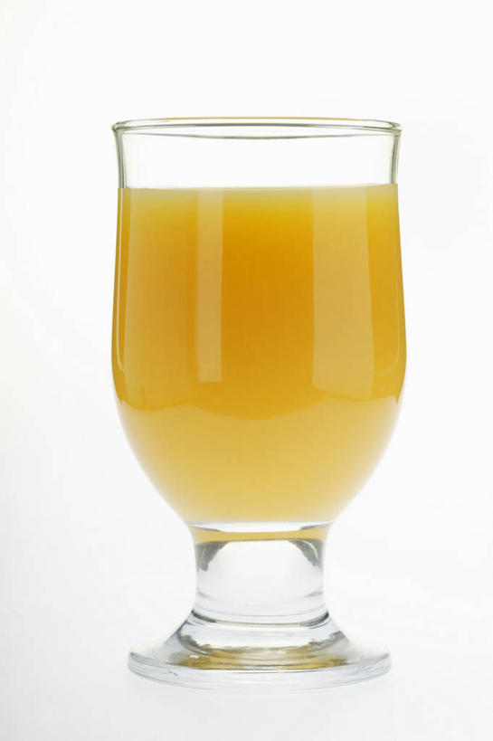 果汁,无人,竖图,室内,特写,白天,白色背景,正面,餐桌,桌子,杯子,阴影,反射,影子,橙汁,饮品,一杯,玻璃制品,饮料,一个,水杯,橙色,摄影,影棚,单个,餐台,甜橙,可口,适口,玻璃杯,橙子,橙,彩图,影棚拍摄,拍摄,鹄壳,黄橙,黄果,金橙,金环,金球,糖橙