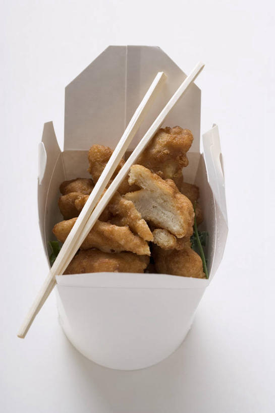 无人,竖图,俯视,室内,特写,白天,白色背景,烹饪,餐桌,筷子,桌子,餐具,一堆,一双,许多,阴影,堆叠,堆积,反射,影子,鸡肉,肉,油炸,料理,食品,文化,传统,鸡块,菜肴,美食,肉类,食物,容器,摄影,佳肴,影棚,餐台,储藏,堆,礼节,储存,炸鸡块,礼仪,肉食,进餐用具,彩图,高角度拍摄,影棚拍摄,拍摄,贮存