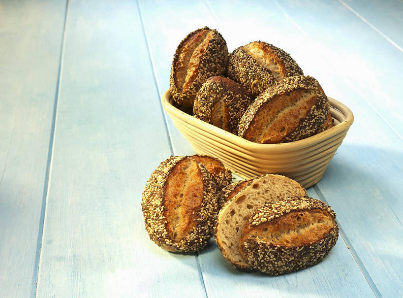 点心,面包,无人,交叉,横图,俯视,室内,特写,白天,餐桌,桌子,竹子,一堆,许多,阴影,堆叠,堆积,竹制,朦胧,模糊,编织,反射,木制,篮子,影子,食品,面点,食物,糕点,一个,木制品,竹篮,摄影,影棚,单个,餐台,竹条,堆,交织,竹制品,穿插,彩图,高角度拍摄,影棚拍摄,拍摄