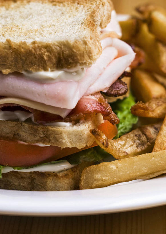 点心,面包,无人,竖图,俯视,室内,特写,白天,烹饪,西餐,餐桌,桌子,蔬菜,西红柿,餐具,一堆,许多,阴影,堆叠,堆积,新鲜,反射,碟子,盘,影子,生菜,莴苣,鸡肉,肉,三明治,料理,食品,面点,薯条,菜肴,美食,肉类,食物,糕点,一个,红色,白色,盘子,碟,快餐,西式,摄影,佳肴,有机食品,绿色食品,影棚,单个,餐台,堆,肉食,西式快餐,三文治,春菜,鹅仔菜,莴仔菜,千金菜,叶用莴苣,洋柿子,柑仔蜜,番茄,臭柿,彩图,高角度拍摄,影棚拍摄,拍摄,六月柿,喜报三元