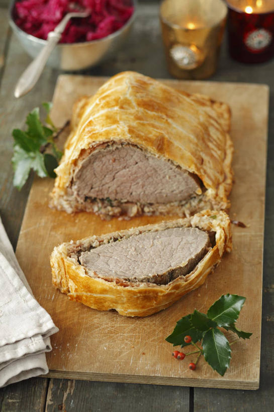 无人,竖图,俯视,室内,特写,白天,烹饪,西餐,餐桌,桌子,蔬菜,椰菜,卷心菜,圣诞节,阴影,节日,庆祝,新鲜,反射,木制,布料,影子,勺子,紫甘蓝,肉,牛肉,料理,食品,案板,布纹,文化,菜肴,美食,肉类,紫包菜,砧板,桌布,食物,餐巾,木制品,调羹,台布,汤匙,庆典,赤甘蓝,甘蓝,西式,摄影,佳肴,有机食品,绿色食品,影棚,餐台,纪念,肉食,紫椰菜,奶酥,紫圆白菜,结球甘蓝,红甘蓝,甘兰,包心菜,彩图,高角度拍摄,影棚拍摄,拍摄