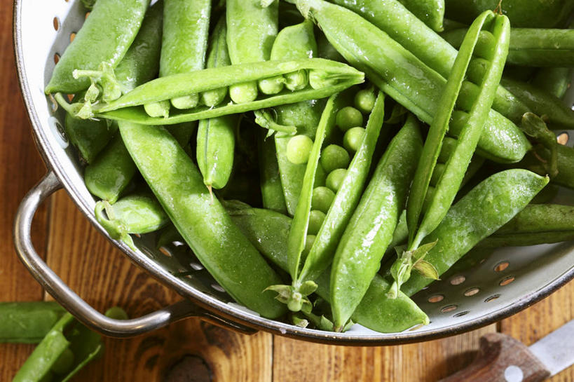 无人,横图,俯视,室内,特写,白天,植物,餐桌,桌子,蔬菜,一堆,许多,阴影,堆叠,堆积,新鲜,反射,木制,影子,陶瓷,豆类,豆子,豌豆,食品,陶瓷制品,荷兰豆,食物,一个,木制品,容器,碗,摄影,有机食品,绿色食品,影棚,单个,餐台,储藏,堆,储存,雪豆,豆科,寒豆,毕豆,麻累,国豆,小寒豆,麦豌豆,彩图,高角度拍摄,影棚拍摄,拍摄,贮存