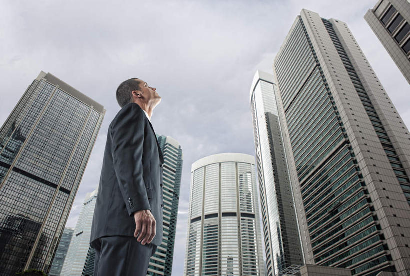 东方人,一个人,商务人士,商务男性,高楼大厦,站,横图,室外,白天,仰视,衬衫,大厦,建筑,摩天大楼,亚洲,仅一个男性,仅一个人,阴影,套装,光线,影子,云,云朵,云彩,注视,黄种人,仅一个年轻男性,蓝色,白云,蓝天,天空,阳光,天,看,站着,晴朗,关注,商务装,工薪阶层,男人,男性,年轻男性,亚洲人,白领,上班族,晴空,抬头,仰头,站立,半身,彩图,低角度拍摄,衬衣,大楼,高层建筑,高楼,摩天楼