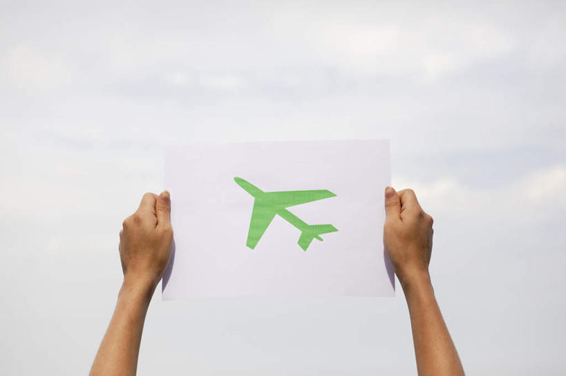 西方人,手,一个人,站,举,横图,室外,特写,白天,仰视,飞机,欧洲,欧洲人,双手,仅一个年轻女性,仅一个女性,仅一个人,阴影,光线,影子,云,云朵,交通,云彩,航空,蓝色,绿色,白云,蓝天,天空,阳光,白纸,交通工具,天,托,站着,手部,运输,一架,晴朗,客机,载具,年轻女性,女人,女性,白种人,晴空,画画,举起,举手,举着,向上举,向上伸,向上托,站立,半身,彩图,低角度拍摄