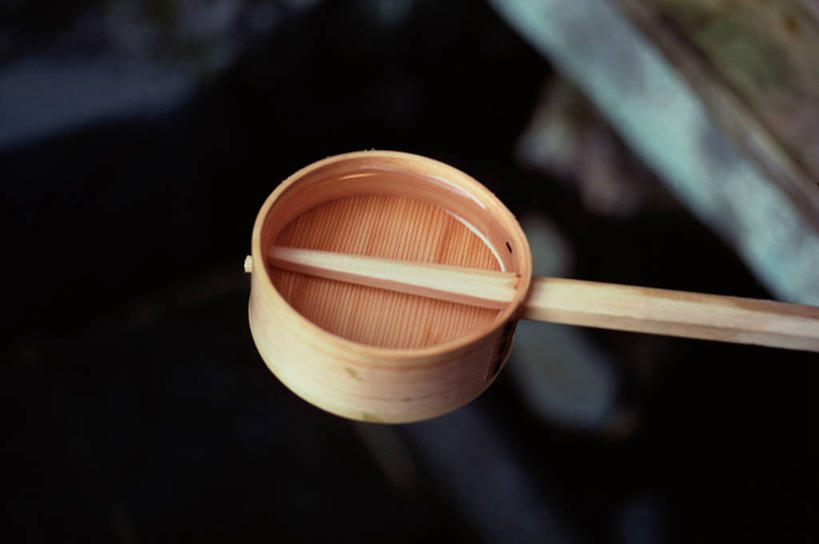 无人,横图,俯视,室内,特写,白天,静物,阴影,朦胧,模糊,反射,木制,影子,一个,木制品,容器,单个,舀子,水瓢,彩图,高角度拍摄