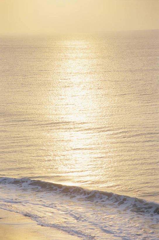 无人,竖图,俯视,室外,白天,旅游,度假,日出,海浪,海洋,美景,太阳,神奈川,日本,亚洲,景观,浪花,水平线,辽阔,朝霞,晨曦,海平线,黎明,神奈川县,娱乐,阳光,自然,海水,享受,休闲,广阔,景色,放松,一望无际,自然风光,海景,东亚,本州,关东地方,本州岛,日本国,无边无际,一马平川,大海,风浪,海,海水的波动,近岸浪,涌浪,朝阳,彩图,高角度拍摄,卯时,破晓,日始,三浦半岛,水天相接,水天一线