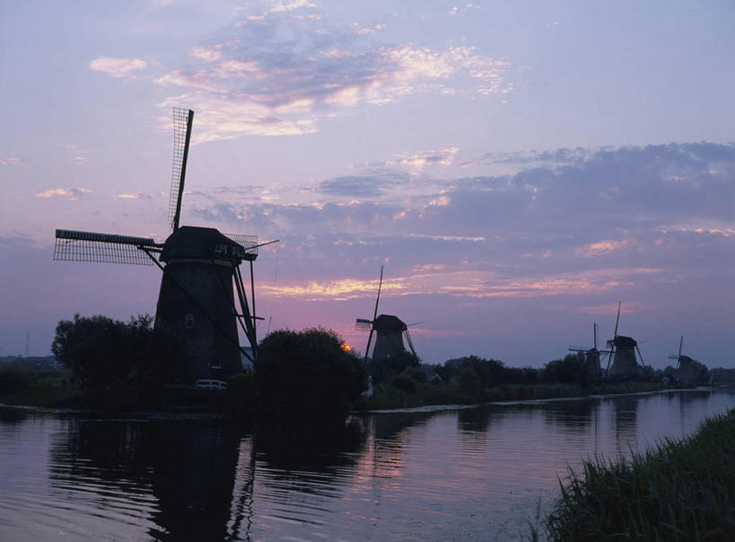 无人,横图,室外,白天,正面,旅游,度假,灌溉,草地,草坪,河流,美景,日落,水,植物,风车,欧洲,荷兰,波纹,环保,河水,景观,水流,晚霞,霞光,落日,涟漪,背光,娱乐,草,绿色,水纹,自然,黄昏,波浪,享受,休闲,景色,彩霞,放松,能源,回收,资源,浇灌,荷兰风车,西欧,自然风光,逆光,利用,低碳,循环,磨坊,水晕,荷兰王国,尼德兰王国,持续,夕照,薄暮,南荷兰省,小孩堤防,夕阳,彩图,傍晚,斜阳