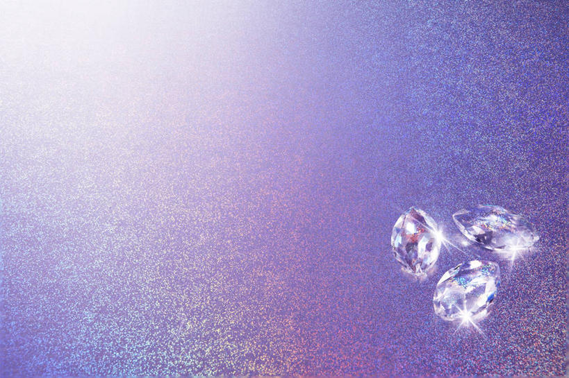 无人,横图,俯视,室内,特写,白天,爱情,奢侈,静物,珠宝,阴影,紫色背景,反射,矿石,影子,钻石,三个,摄影,影棚,金刚石,昂贵,坚硬,贵重,宝石,坚定,信念,约定,宝贵,彩图,高角度拍摄,影棚拍摄,拍摄