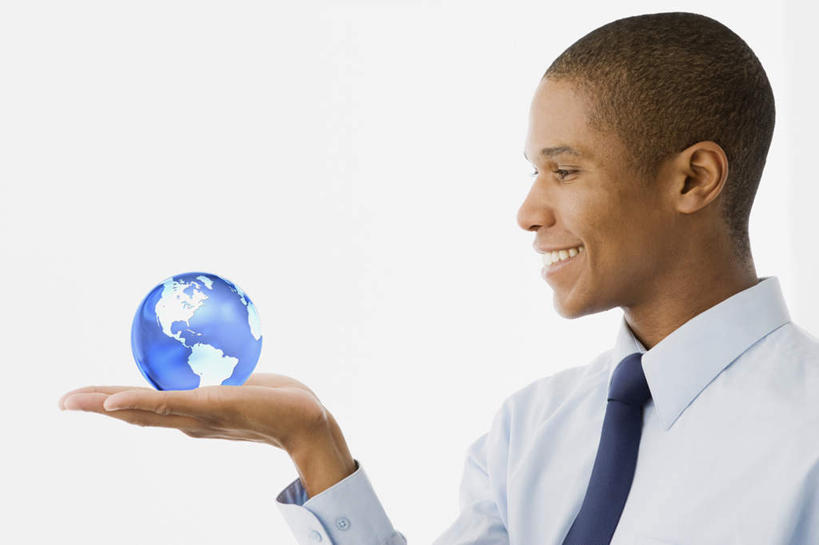 西方人,手,一个人,商务人士,商务男性,站,捧,笑,微笑,露齿笑,横图,室内,白天,白色背景,正面,衬衫,仪器,海洋,地图,欧洲,非洲,黑人,欧洲人,仅一个男性,仅一个人,阴影,套装,反射,网格,地球仪,线条,影子,世界地图,地球,陆地,领带,全球,注视,球,仅一个年轻男性,一个,经纬线,模型,观察,看,站着,球体,手部,摄影,地理,国家,影棚,单个,观看,单手,大陆,察看,世界,象征,庄重,关注,商务装,身份,纬线,版图,经线,工薪阶层,经纬仪,地理学,正式,地位,男人,男性,年轻男性,非洲人,白领,上班族,端,端着,捧着,手捧,站立,半身,彩图,影棚拍摄,衬衣,拍摄,大洋,大洲