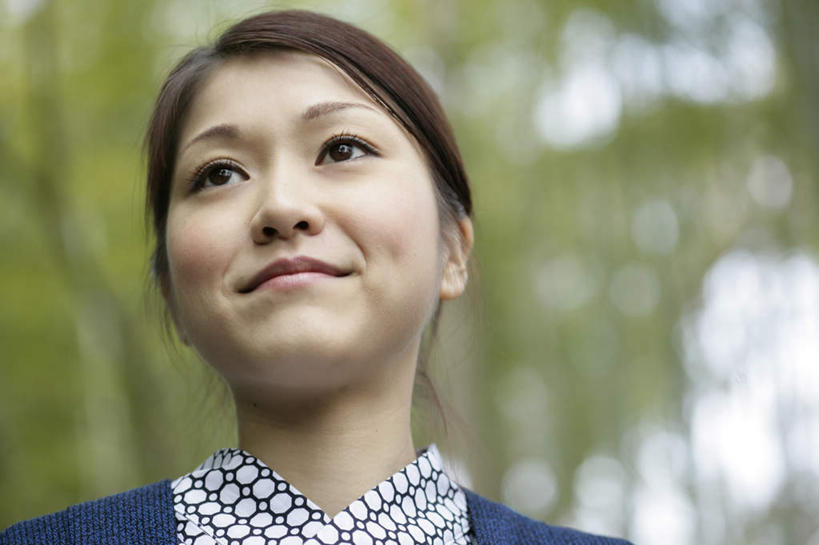 东方人,脸,头,脸颊,一个人,站,笑,微笑,横图,室外,特写,白天,仰视,民族服装,纯洁,竹子,亚洲,仅一个年轻女性,仅一个女性,仅一个人,和服,朦胧,模糊,注视,黄种人,肩膀,观察,看,站着,服饰,观看,察看,高雅,关注,吴服,唐草,唐花,唐锦,奉献,质朴,正直,担当,酒涡,梨涡,年轻女性,女人,女性,亚洲人,头部,脸部,脸蛋,面部,竹,站立,半身,彩图,低角度拍摄,传统服装,民俗服,浴衣,奋进,操守,四君子,岁寒三友,性坚,虚怀,虚心,善群,卓尔