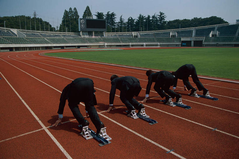 东方人,四个人,同事,商务人士,商务男性,体育馆,栏杆,运动场,起跑线,起点,横图,室外,白天,鞋,衬衫,成功,合作,团队,集体,信心,草地,草坪,植物,鞋子,亚洲,一排,弯腰,准备,阴影,套装,开始,整齐,光线,起跑器,影子,跑道,围栏,皮革,黄种人,体育场,队伍,护栏,草,树,树木,排列,背面,蓝色,绿色,蓝天,天空,阳光,自然,天,田径场,生长,晴朗,成长,领导,成就,队列,商务装,合伙,领袖,塑胶跑道,助跑器,工薪阶层,万里无云,起始,弯身,男人,男性,年轻男性,亚洲人,白领,上班族,晴空,晴空万里,彩图,全身,衬衣,皮鞋,起跑点,全天候田径运动跑道