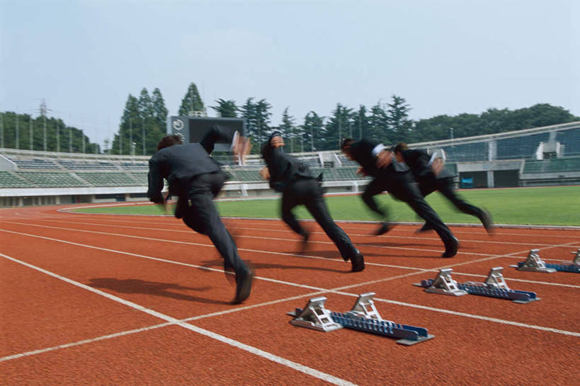 东方人,四个人,同事,商务人士,商务男性,体育馆,栏杆,运动场,起跑线,起点,跑,横图,室外,白天,鞋,衬衫,锻炼,成功,运动,合作,团队,集体,信心,草地,草坪,植物,鞋子,亚洲,一排,阴影,套装,开始,朦胧,模糊,整齐,光线,起跑器,影子,跑道,围栏,皮革,黄种人,体育场,队伍,护栏,草,树,树木,排列,背面,蓝色,绿色,蓝天,天空,阳光,自然,天,田径场,生长,晴朗,成长,领导,成就,队列,商务装,合伙,领袖,塑胶跑道,助跑器,工薪阶层,万里无云,起始,体育,男人,男性,年轻男性,亚洲人,白领,上班族,晴空,晴空万里,跑步,彩图,全身,衬衣,皮鞋,健身,起跑点,全天候田径运动跑道