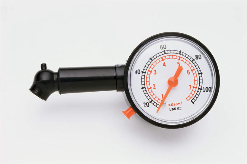 无人,横图,俯视,室内,特写,白天,白色背景,锻炼,运动,气压表,静物,阴影,反射,标志,数字,文字,影子,字符,指针,标识,运动器械,一个,健身器械,摄影,阿拉伯数字,影棚,单个,健身器材,仪表盘,气压计,体育,彩图,高角度拍摄,影棚拍摄,健身,拍摄,运动器材