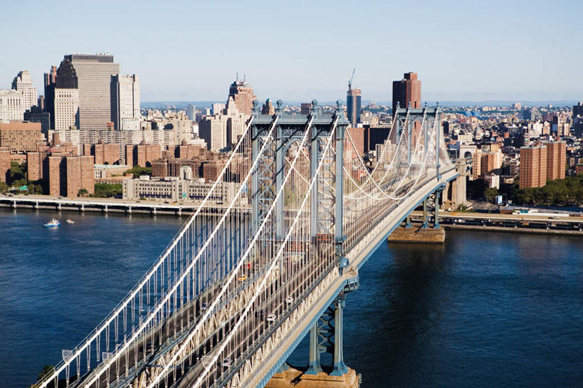 无人,高楼大厦,横图,全景,俯视,航拍,室外,白天,度假,河流,美景,水,天际线,城市风光,标志建筑,城市,大桥,大厦,地标,建筑,摩天大楼,桥梁,纽约,美国,河水,景观,水流,建筑群,桥,曼哈顿,娱乐,建设,蓝色,蓝天,天空,天,享受,休闲,钢索,景色,放松,吊桥,晴朗,悬索桥,北美,北美洲,鸟瞰,美洲,纽约州,万里无云,帝国之州,帝国州,北亚美利加洲,亚美利加洲,曼哈顿大桥,曼哈顿桥,曼哈坦大桥,晴空,晴空万里,彩图,高角度拍摄,大楼,高层建筑,高楼,摩天楼,曼哈顿岛