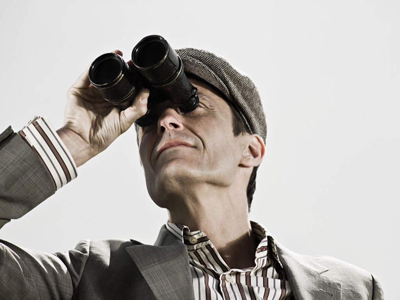 西方人,脸,头,脸颊,脖子,手,一个人,商务人士,商务男性,站,横图,室外,特写,白天,仰视,衬衫,仪器,科技,帽子,欧洲,欧洲人,仅一个男性,仅一个人,仅一个中年男性,眺望,握,套装,检查,研究,反射,分析,科学,望远镜,乌云,云,阴天,云朵,拿,云彩,拿着,注视,运动帽,天空,天,观察,看,站着,手部,鸭舌帽,清晰,探索,握着,放大,观看,仔细,科研,察看,科学技术,瞭望,昏暗,聚焦,阴沉,关注,商务装,工薪阶层,远视镜,瞭望镜,光学,清楚,双筒镜,双筒望远镜,男人,男性,中年男性,白种人,头部,脖,颈,颈部,脸部,脸蛋,面部,白领,上班族,站立,半身,彩图,低角度拍摄,衬衣,光学仪器,千里镜