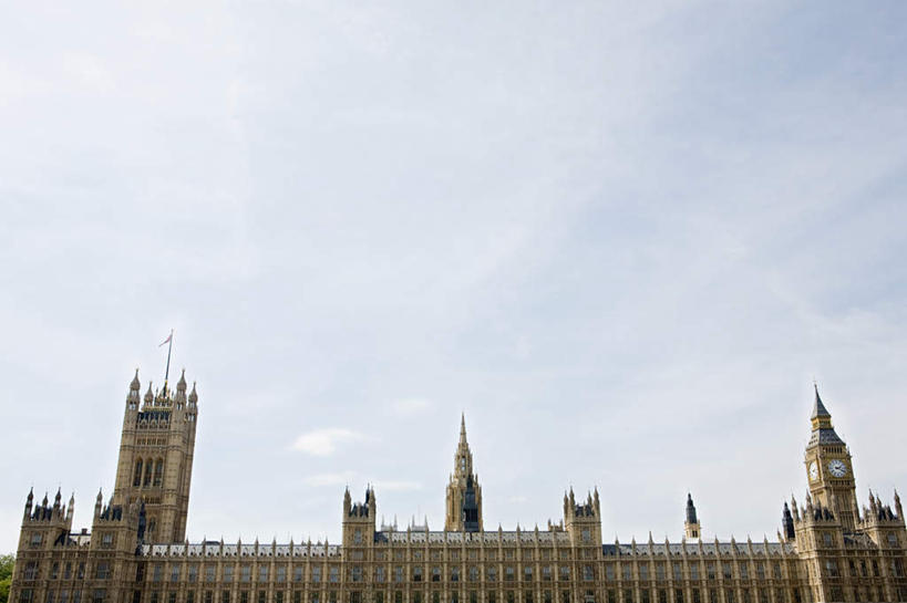 无人,高楼大厦,横图,全景,室外,白天,仰视,旅游,度假,办公楼,天际线,标志建筑,大厦,地标,建筑,摩天大楼,写字楼,英国,欧洲,伦敦,阴影,时间,光线,时钟,影子,云,云朵,钟楼,首都,计时,云彩,娱乐,建设,大本钟,大笨钟,国会大厦,蓝色,白云,蓝天,天空,阳光,钟表,楼宇,天,享受,休闲,表,旅游胜地,商务楼,放松,晴朗,西欧,大不列颠,国会大楼,大不列颠及北爱尔兰联合王国,议会大厦,议会大楼,首都大厦,州议会大厦,州政府,州会议厅,塔钟,大不列颠联合王国,日不落英帝国,雾都,钟,晴空,彩图,低角度拍摄,大楼,高层建筑,高楼,摩天楼