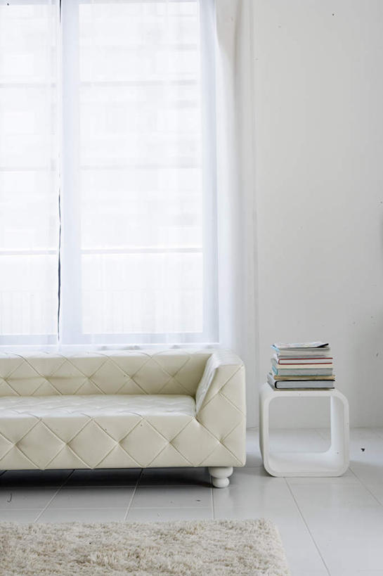 无人,家,客厅,竖图,室内,白天,正面,别墅,窗户,窗帘,家具,沙发,装修,建筑,书籍,纺织品,欧式,一堆,堆叠,堆积,装饰,毛毯,毯子,房屋,墙,屋子,公寓,豪华,建设,现代,装潢,洋房,楼房,玻璃窗,墙壁,墙面,住宅,纺织,白色,帘子,垫子,室内装潢,温暖,遮阳,堆,华丽,修饰,样板房,明亮,点缀,起居室,舒适,家居装潢,房屋设计,地中海风格,古典风格,简约风格,布艺沙发,室内设计,宽敞,样板房装潢,衬托,美观,雅致,雅观,客堂,设计,书,图书,彩图,房子