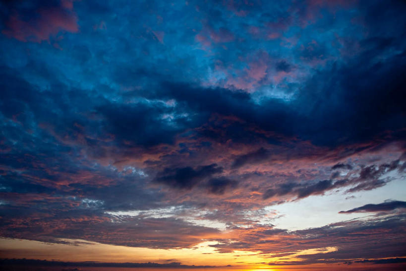 无人,横图,室外,白天,仰视,旅游,度假,海浪,海洋,美景,日落,阴影,光线,影子,景观,浪花,水平线,晚霞,霞光,云,云朵,落日,辽阔,海平线,云彩,娱乐,白云,阳光,自然,海水,黄昏,享受,休闲,广阔,景色,彩霞,放松,一望无际,自然风光,海景,无边无际,一马平川,夕照,大海,风浪,海,海水的波动,近岸浪,涌浪,夕阳,彩图,低角度拍摄,水天相接,水天一线,斜阳