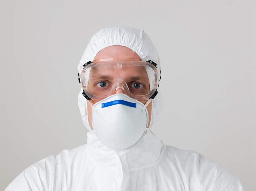 西方人,脸,头,脸颊,一个人,医生,站,横图,室内,特写,白天,白色背景,正面,工作服,制服,安全,欧洲,欧洲人,仅一个男性,仅一个人,仅一个中年男性,一副,分离,眼镜,墙,防护,过滤,分开,注视,肩膀,墙壁,墙面,一个,白色,口罩,观察,看,站着,医护人员,医疗人员,隔断,遮掩,摄影,影棚,单个,观看,护目镜,保护,隔离,察看,卫生,掩盖,遮挡,关注,净化,间隔,保险,预防,遮盖,防尘,保全,周全,安稳,安定,掩饰,断绝,隔开,屏蔽,屏绝,远离,中断,阻遏,阻隔,安全防护眼镜,工作制服,平安,男人,男性,中年男性,白种人,头部,脸部,脸蛋,面部,大夫,站立,半身,彩图,影棚拍摄,工作套服,拍摄,防护眼镜