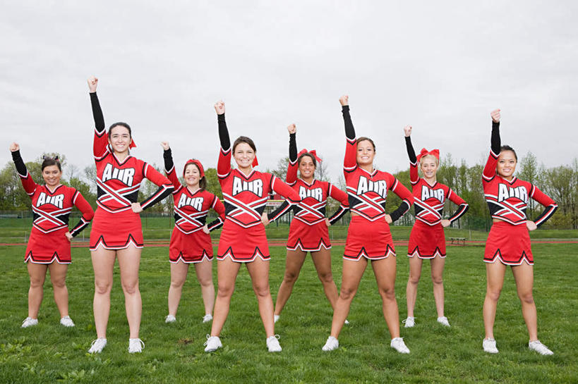 东方人,西方人,伙伴,朋友,站,举,笑,微笑,露齿笑,横图,室外,白天,正面,裙子,跳舞,友谊,草地,草坪,植物,欧洲,欧洲人,亚洲,连衣裙,装饰,云,云朵,许多人,云彩,注视,黄种人,手叉腰,草,树,树木,排列,蓝色,绿色,白云,蓝天,天空,自然,发箍,发饰,蝴蝶结,饰品,天,叉腰,观察,看,托,站着,一群人,同学,生长,晴朗,成长,头箍,观看,察看,校友,关注,舞姿,发卡,配饰,同窗,学友,摆列,友情,年轻女性,女人,女性,白种人,亚洲人,晴空,举起,举手,举着,向上举,向上伸,向上托,站立,彩图,全身,舞蹈,布列,分列