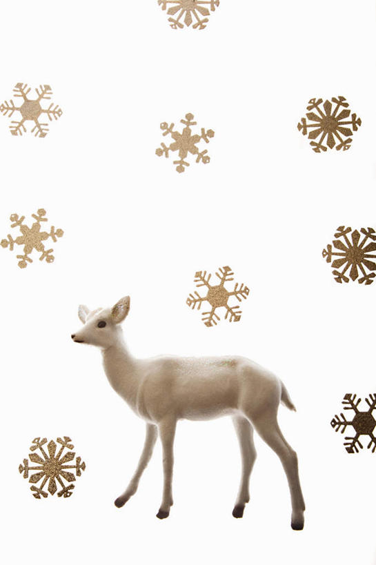无人,站,竖图,室内,特写,白天,侧面,幸福,哺乳动物,鹿,野生动物,静物,雕塑,圣诞节,节日,庆祝,艺术,装饰,雕刻,雕像,雪花,文化,一只,动物,工艺品,站着,庆典,可爱,活泼,纪念,华丽,修饰,美术,吉祥,点缀,主题,陈列,功能,美学,衬托,美观,雅致,雅观,进取,角鹿,驯鹿,站立,彩图,全身