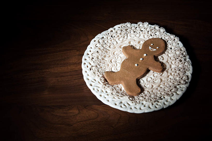 点心,无人,横图,俯视,室内,特写,白天,桌面,桌子,圣诞节,阴影,节日,庆祝,装饰,人形,反射,木制,影子,食品,甜点,文化,食物,糕点,一个,木制品,纸巾,饼干,甜食,零食,庆典,单个,纪念,华丽,修饰,点缀,酥饼,姜饼,衬托,美观,雅致,雅观,姜饼人,装饰饼干,彩图,高角度拍摄