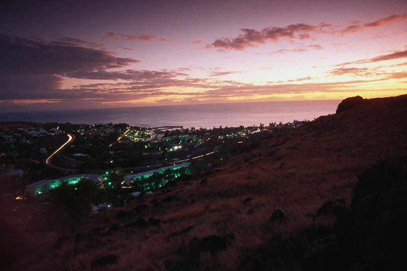 无人,家,横图,俯视,室外,白天,旅游,度假,海洋,美景,日落,山,山脉,植物,法国,欧洲,阿尔卑斯山,阴影,枯萎,光线,影子,房屋,屋子,景观,山峰,晚霞,霞光,灯光,枯草,山峦,娱乐,楼房,住宅,草,黄色,自然,海水,黄昏,群山,享受,休闲,景色,彩霞,放松,自然风光,海景,勃朗峰,法兰西共和国,法兰西第五共和国,霞慕尼,大海,海,海水的波动,近岸浪,夕阳,玩耍,彩图,高角度拍摄,房子