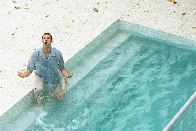 西方人,脸,头,脸颊,腿部,脚,脚趾,脚背,踝,腿,一个人,游泳池,站,笑,微笑,露齿笑,竖图,俯视,室外,白天,水,欧洲,欧洲人,仅一个男性,仅一个人,湿,瓷砖,地砖,水池,水面,地面,注视,休闲装,泳池,台阶,仅一个年轻男性,观察,看,站着,张嘴,休闲,休闲服,观看,察看,关注,张大嘴巴,男人,男性,年轻男性,白种人,头部,脸部,脸蛋,面部,张开嘴,站立,彩图,高角度拍摄,全身