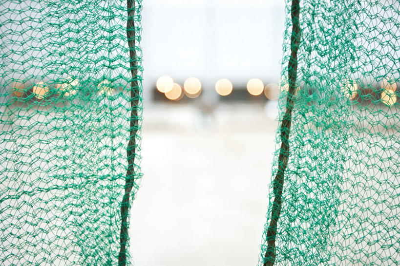 无人,横图,室外,特写,白天,正面,海洋,中国,亚洲,朦胧,模糊,蓝天,天空,海水,天,渔网,渔具,抓捕,捕捞,鱼网,海景,东亚,拉网,捕捞工具,中华人民共和国,大海,海,海水的波动,近岸浪,彩图