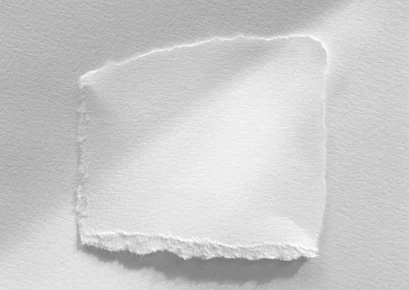 无人,横图,俯视,室内,特写,白天,白色背景,桌子,静物,一张,纸,办公桌,办公用品,纸张,撕碎,白色,学习用品,摄影,影棚,文具用品,彩图,高角度拍摄,影棚拍摄,拍摄