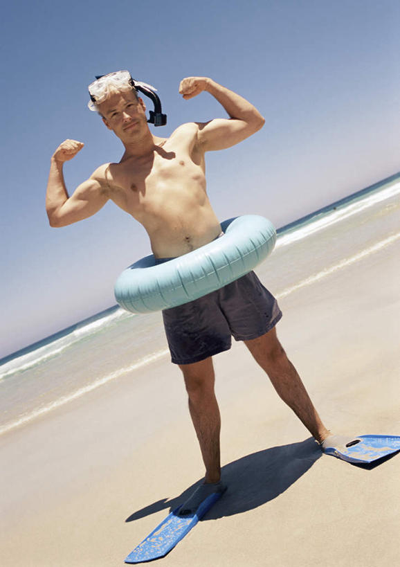 游泳,西方人,肌肉,一个人,站,竖图,室外,白天,仰视,锻炼,运动,海浪,海洋,沙滩,欧洲,欧洲人,仅一个男性,仅一个人,沙子,海岸,浪花,云,云朵,沙地,云彩,仅一个年轻男性,蓝色,白云,蓝天,天空,海水,天,站着,健康,蛙鞋,力量,潜水,脚蹼,强壮,潜水装备,海景,浮潜,潜水运动,体育,男人,男性,年轻男性,白种人,大海,风浪,海,海水的波动,海滩,近岸浪,涌浪,站立,彩图,低角度拍摄,全身,健身