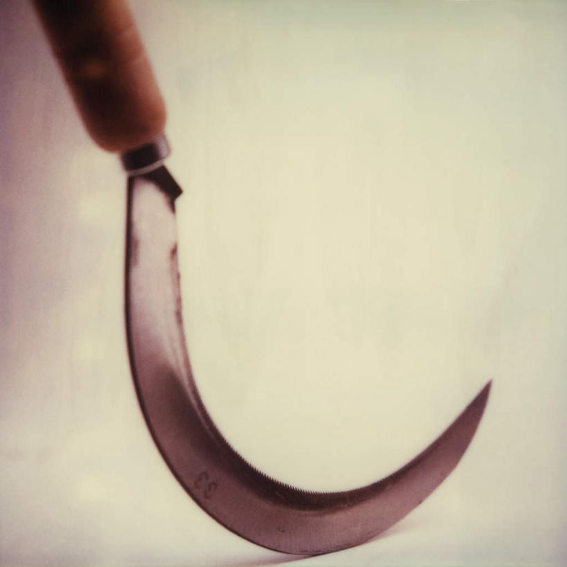 无人,方图,俯视,室内,特写,白天,白色背景,农业,静物,一把,朦胧,模糊,工具,摄影,影棚,镰刀,农具,彩图,高角度拍摄,影棚拍摄,拍摄