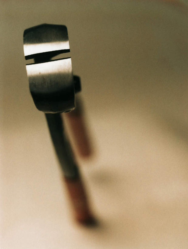 无人,竖图,俯视,室内,特写,白天,桌面,静物,连接,阴影,灰色背景,组合,朦胧,模糊,弯曲,反射,工具,钳子,影子,加工,一个,摄影,影棚,单个,老虎钳,链接,固定,五金,紧固,拼接,剪断,拼凑,扭转,拼合,凑集,聚合,撮合,链结,牢固,夹持,彩图,高角度拍摄,影棚拍摄,拍摄