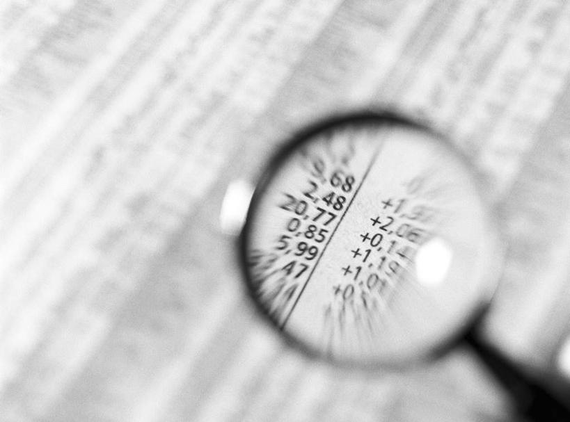 无人,竖图,俯视,黑白,室内,特写,白天,仪器,静物,一排,检查,朦胧,模糊,整齐,反射,分析,科学,放大镜,数字,排列,一个,观察,清晰,探索,摄影,影棚,放大,单个,观看,仔细,透镜,凸透镜,聚焦,队列,关注,数学,光学,清楚,高角度拍摄,影棚拍摄,拍摄