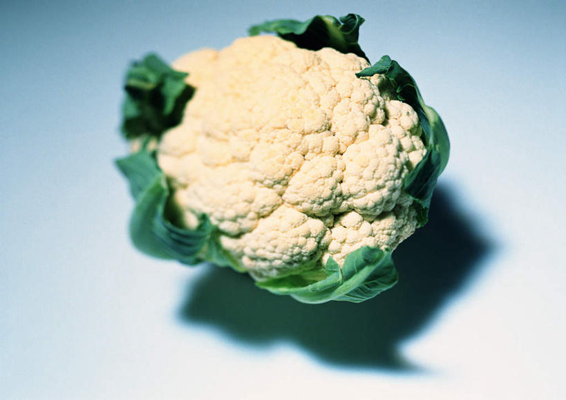 无人,横图,俯视,室内,特写,白天,白色背景,桌面,蔬菜,叶子,阴影,新鲜,反射,包裹,影子,花菜,花椰菜,西兰花,食品,绿叶,食物,一个,黄色,绿色,嫩叶,摄影,有机食品,绿色食品,影棚,单个,叶,叶片,彩图,高角度拍摄,影棚拍摄,拍摄