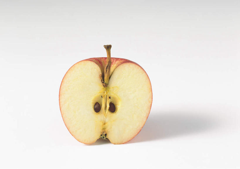 无人,横图,俯视,室内,特写,白天,白色背景,苹果,水果,切开,阴影,新鲜,反射,影子,生食,食品,果实,半个,食物,红色,切,一半,摄影,有机食品,绿色食品,影棚,剖面,切面,彩图,高角度拍摄,影棚拍摄,拍摄