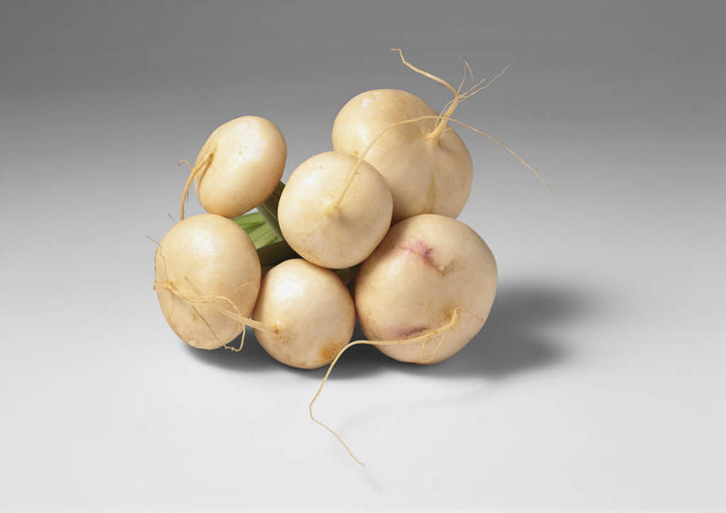 无人,横图,俯视,室内,特写,白天,白色背景,餐桌,桌子,萝卜,白萝卜,蔬菜,一堆,许多,阴影,堆叠,堆积,新鲜,反射,影子,食品,食物,摄影,有机食品,绿色食品,影棚,餐台,堆,莱菔,彩图,高角度拍摄,影棚拍摄,拍摄