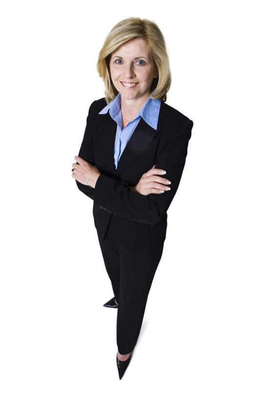 西方人,一个人,商务人士,商务女性,站,笑,双手交叉,微笑,露齿笑,竖图,俯视,室内,白天,白色背景,高跟鞋,时尚,鞋子,欧洲,欧洲人,仅一个女性,仅一个人,套装,注视,观察,看,站着,仅一个中年女性,摄影,影棚,观看,察看,双手抱胸,关注,时髦,商务装,工薪阶层,时兴,女人,女性,中年女性,白种人,白领,上班族,站立,彩图,高角度拍摄,全身,影棚拍摄,拍摄