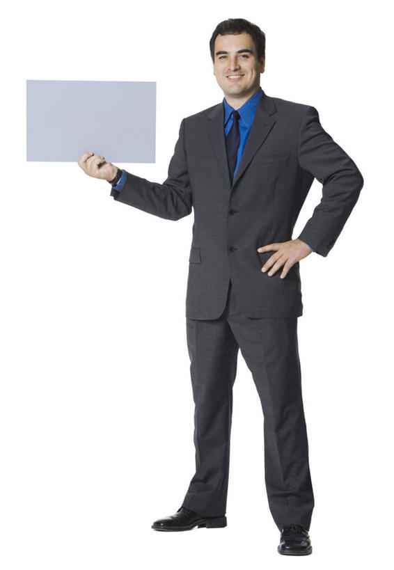 西方人,一个人,商务人士,商务男性,站,笑,微笑,露齿笑,竖图,室内,白天,白色背景,正面,衬衫,指示牌,欧洲,欧洲人,仅一个男性,仅一个人,仅一个中年男性,握,套装,领带,拿,拿着,注视,标识,手叉腰,标记,一个,灰色,叉腰,观察,看,站着,握着,摄影,影棚,单个,观看,察看,象征,庄重,关注,商务装,身份,工薪阶层,正式,地位,表记,标帜,男人,男性,中年男性,白种人,白领,上班族,站立,彩图,全身,影棚拍摄,衬衣,拍摄
