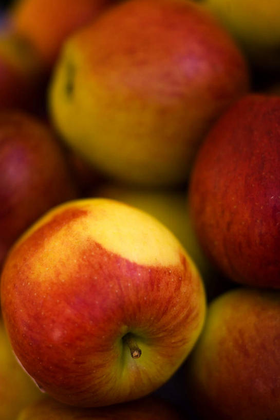 无人,竖图,俯视,室内,特写,白天,苹果,水果,一堆,许多,堆叠,堆积,新鲜,生食,食品,果实,很多,食物,有机食品,绿色食品,堆,彩图,高角度拍摄