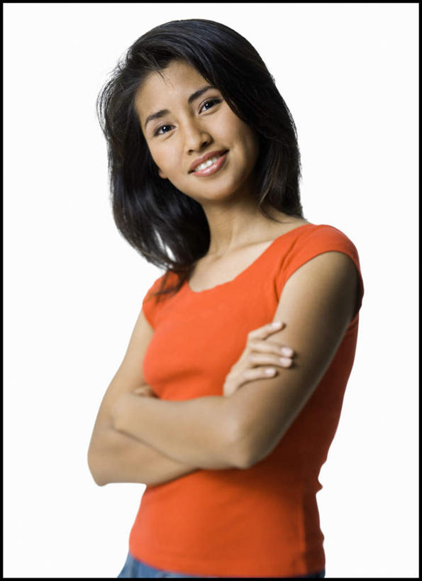 西方人,一个人,站,笑,双手交叉,微笑,露齿笑,竖图,室内,白天,白色背景,正面,欧洲,欧洲人,仅一个年轻女性,仅一个女性,仅一个人,服装,注视,休闲装,衣服,观察,看,站着,休闲,休闲服,橙色,摄影,服饰,影棚,观看,察看,双手抱胸,关注,年轻女性,女人,女性,白种人,站立,半身,彩图,影棚拍摄,拍摄