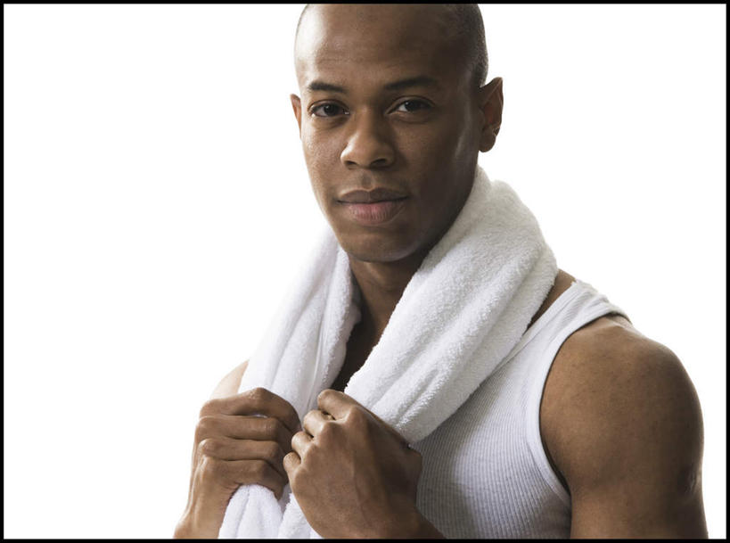 西方人,脸,头,脸颊,手,秃头,一个人,笑,微笑,横图,室内,白天,白色背景,正面,欧洲,非洲,黑人,欧洲人,双手,仅一个男性,仅一个人,握,服装,背心,纺织物,注视,肩膀,仅一个年轻男性,衣服,白色,毛巾,观察,看,清洁,手部,握着,摄影,服饰,影棚,观看,保暖,察看,衣着,穿着,关注,透气,防水,衣饰,储水,耐磨,吸水,男人,男性,年轻男性,非洲人,头部,光头,无发,脸部,脸蛋,面部,半身,彩图,影棚拍摄,拍摄