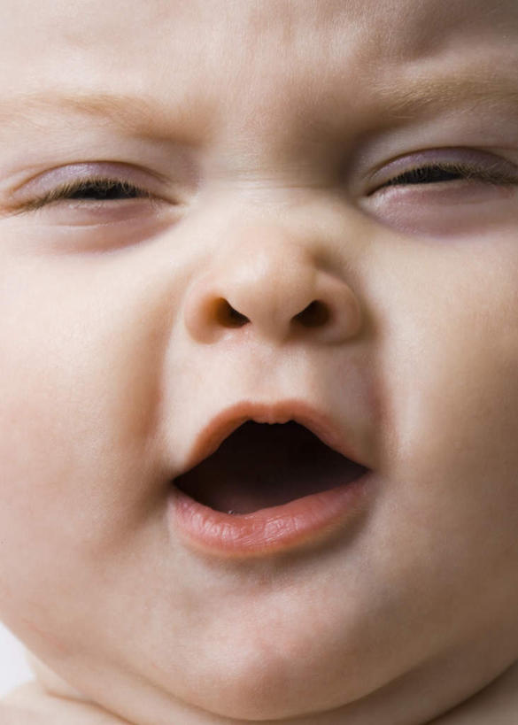 西方人,婴儿,儿童,脸,头,脸颊,一个人,竖图,室内,特写,白天,白色背景,正面,纯洁,欧洲,欧洲人,仅一个人,注视,小孩,打哈欠,观察,看,张嘴,可爱,摄影,活泼,影棚,观看,察看,关注,宝宝,张大嘴巴,纯真,烂漫,无邪,伶俐,天真,白种人,孩子,头部,脸部,脸蛋,面部,张开嘴,半身,彩图,影棚拍摄,拍摄