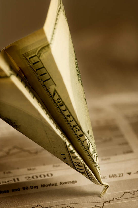 无人,竖图,室内,特写,白天,正面,钱,美元,数据,飞机,静物,报纸,一张,阴影,朦胧,模糊,艺术,反射,分析,曲线,信息,钱币,图表,影子,折纸,纸艺,手工艺品,表格,美金,文化,纸制品,工艺品,K线图,钞票,金融,纸币,摄影,影棚,一架,经济,新闻,纸飞机,一份,统计,折线,高雅,指标,美圆,销售,目标,业绩,流通,纸钞,贸易,折线图,工艺折纸,自信心,品位,K线,蜡烛图,货币,现金,彩图,影棚拍摄,拍摄,报刊