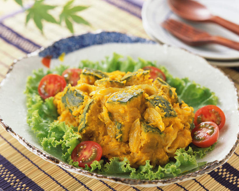 无人,横图,俯视,室内,特写,白天,烹饪,餐桌,桌子,南瓜,蔬菜,西红柿,叶子,许多,阴影,新鲜,光线,影子,陶瓷,金瓜,生菜,莴苣,生食,蔬菜沙拉,日本料理,沙拉,料理,食品,绿叶,陶瓷制品,很多,色拉,沙律,菜肴,美食,番瓜,食物,容器,碗,日式料理,日式,嫩叶,佳肴,有机食品,绿色食品,餐台,色拉酱,储藏,麦瓜,倭瓜,储存,千岛酱,春菜,鹅仔菜,莴仔菜,千金菜,叶用莴苣,叶,叶片,樱桃番茄,圣女果,番茄,彩图,高角度拍摄,贮存