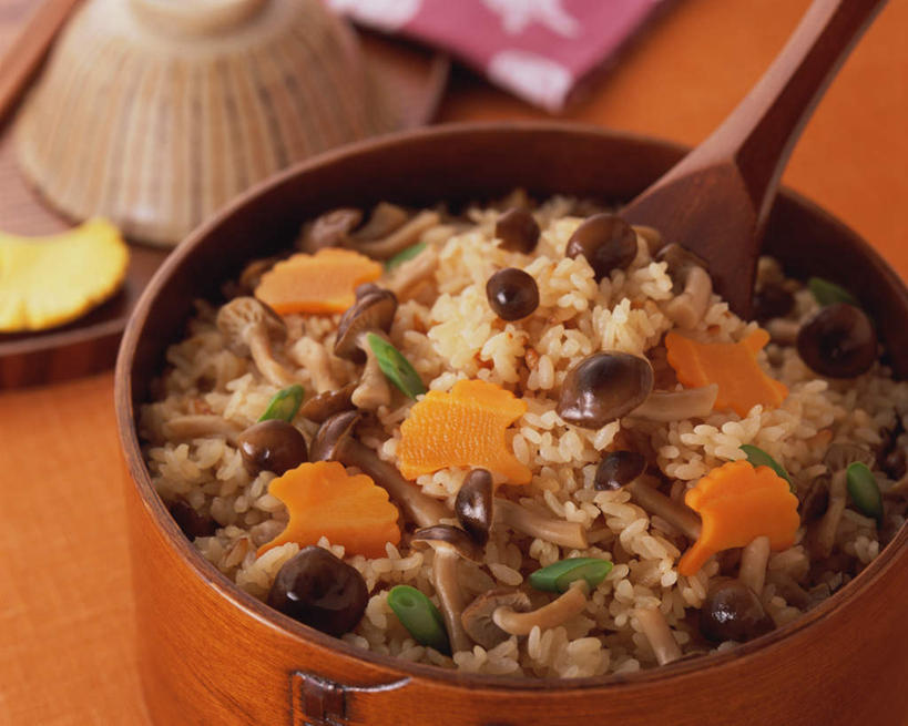 蒸笼,米饭,无人,横图,俯视,室内,特写,白天,烹饪,餐桌,桌子,蔬菜,厨具,阴影,竹制,新鲜,光线,影子,菌菇,蘑菇,日本料理,料理,食品,饭,菌类,菜肴,美食,食物,日式料理,日式,橙色,食用菌,佳肴,有机食品,绿色食品,餐台,五谷,竹制品,笼屉,烹饪用具,烹调用具,烹调,彩图,高角度拍摄