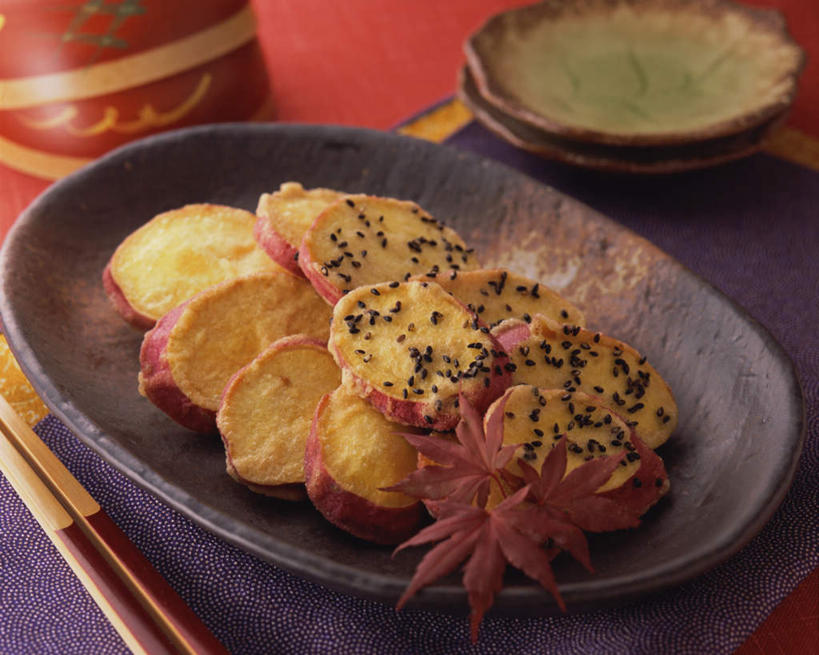 无人,横图,俯视,室内,特写,白天,烹饪,餐桌,筷子,桌子,红薯,蔬菜,餐具,新鲜,陶瓷,日本料理,料理,食品,陶瓷制品,文化,传统,菜肴,美食,食物,容器,碗,日式料理,日式,佳肴,有机食品,绿色食品,餐台,储藏,礼节,储存,礼仪,进餐用具,山芋,甘薯,番薯,地瓜,彩图,高角度拍摄,贮存