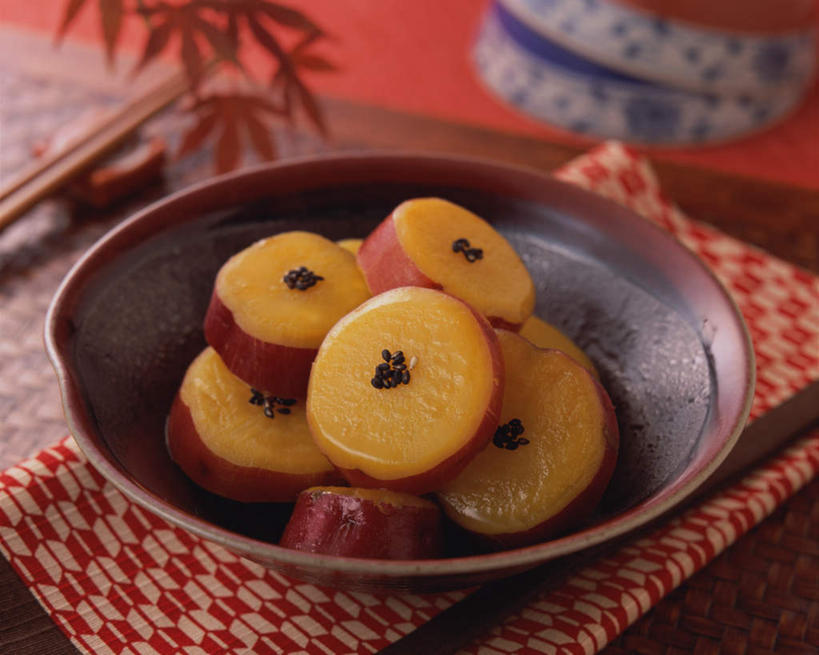 无人,横图,俯视,室内,特写,白天,烹饪,餐桌,桌子,红薯,蔬菜,新鲜,陶瓷,日本料理,料理,食品,陶瓷制品,菜肴,美食,食物,容器,碗,日式料理,日式,佳肴,有机食品,绿色食品,餐台,储藏,储存,山芋,甘薯,番薯,地瓜,彩图,高角度拍摄,贮存